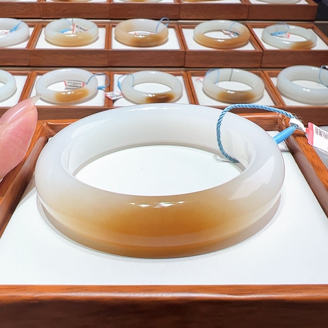 和田玉手镯56/55未镶嵌