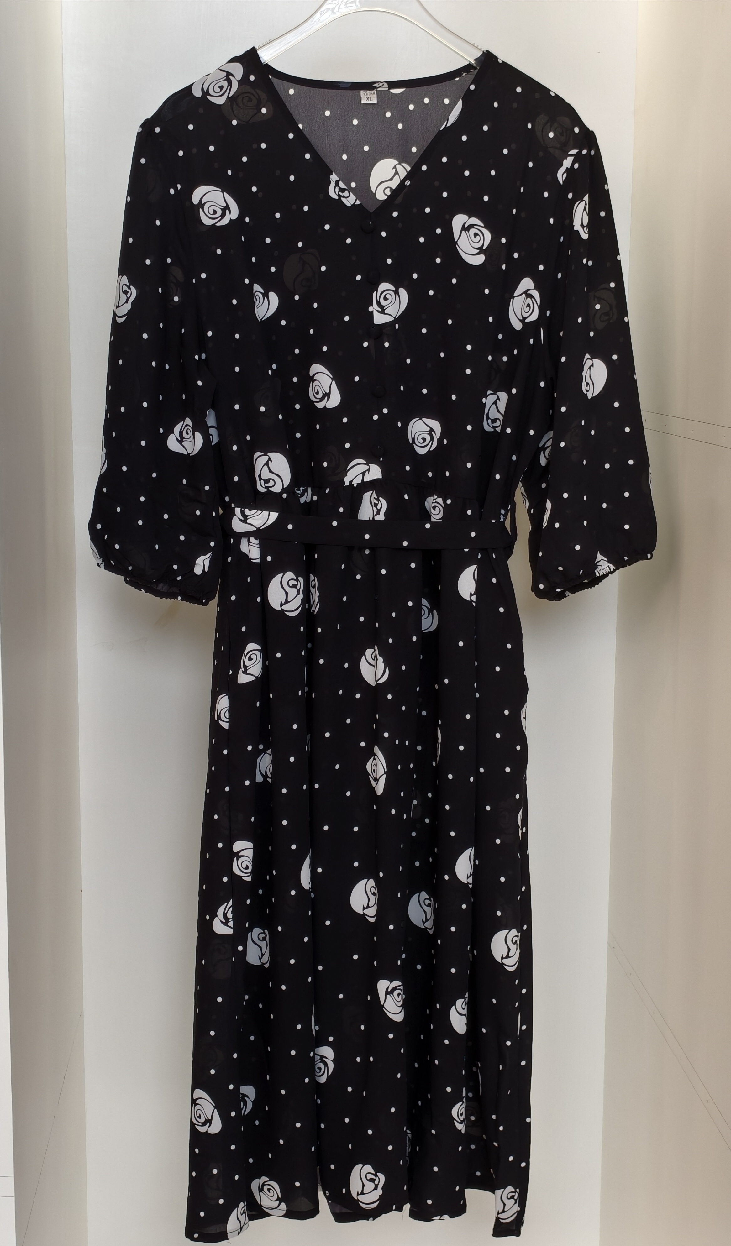 [小老弟】法式玫瑰2025新款连衣裙时尚优雅修身显瘦连衣裙