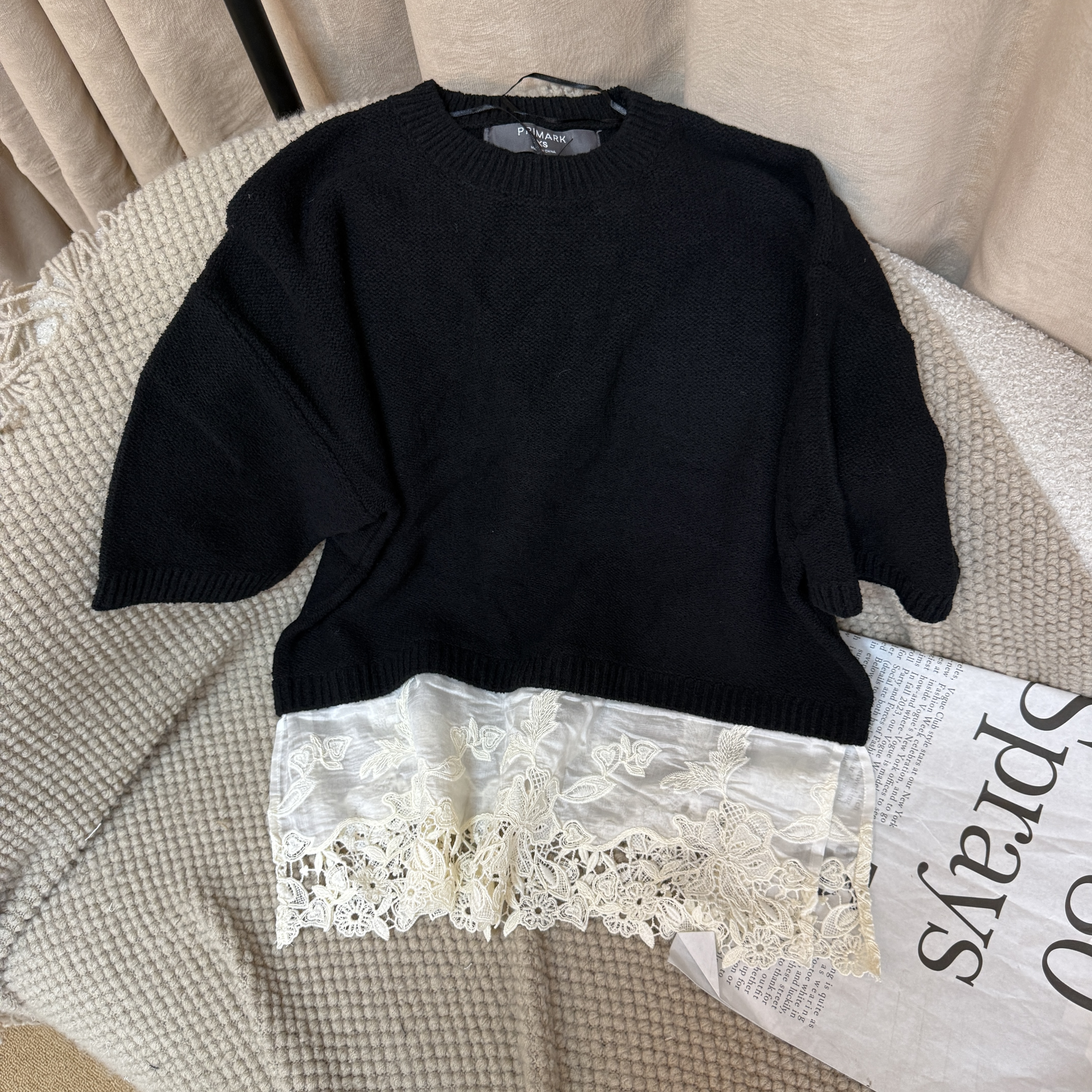 上衣圆领气质宽松型均码常规款长袖蕾丝百搭黑色打底衫