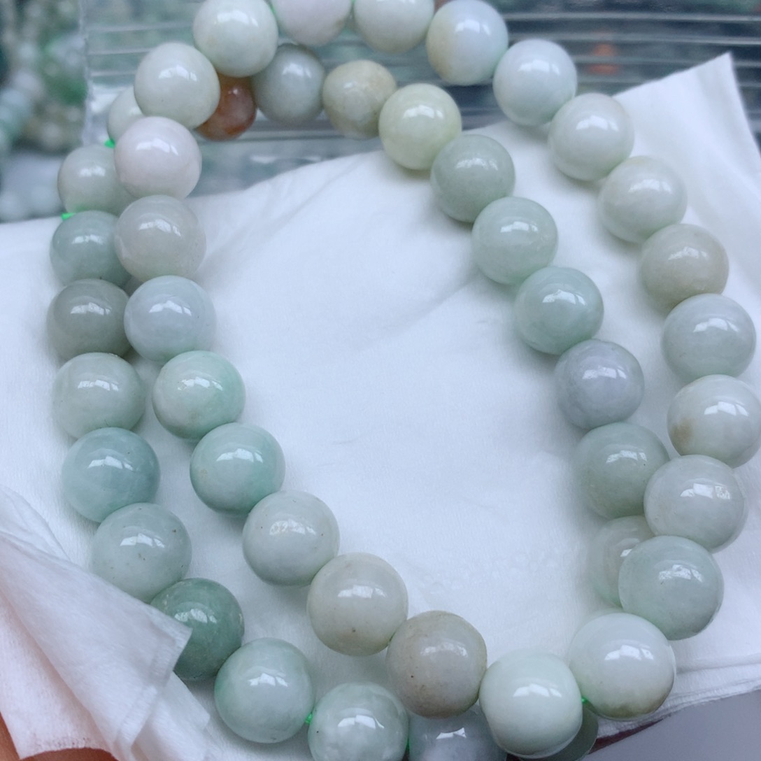 翡翠颈饰未镶嵌手串