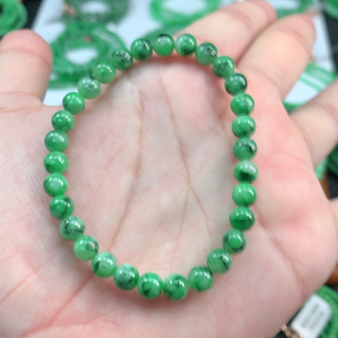 翡翠手链未镶嵌翡翠