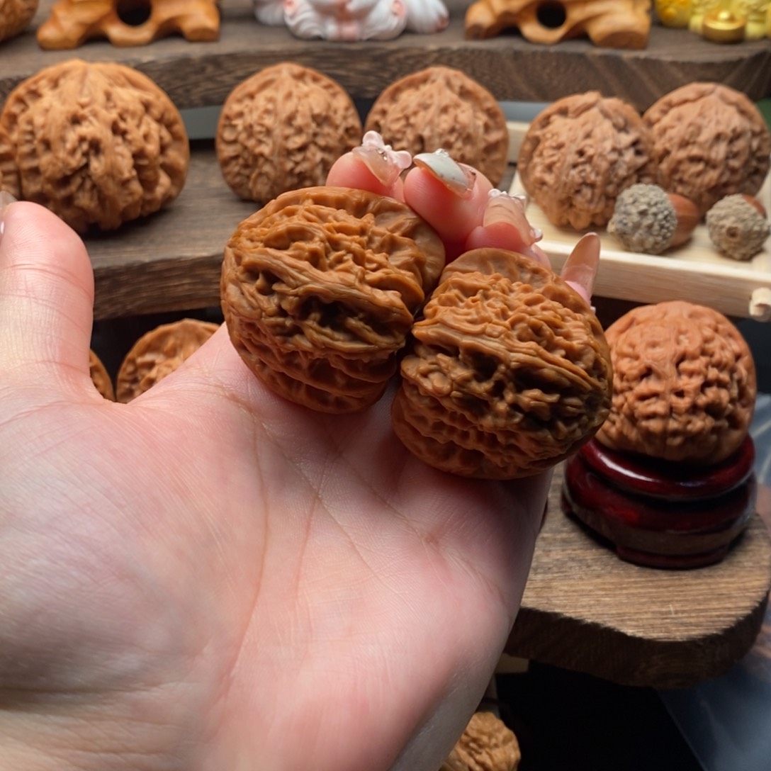 吊坠文玩核桃39三角白