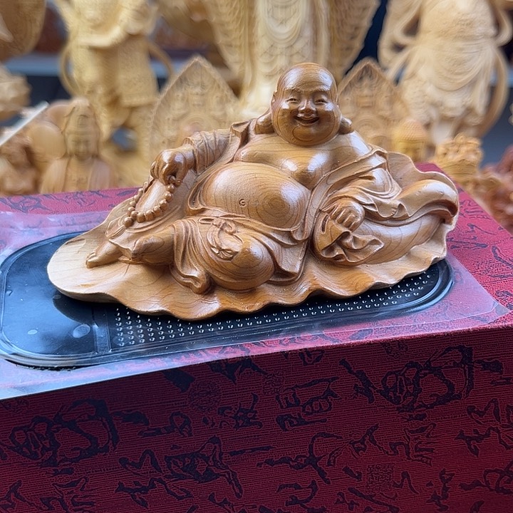 柏木（崖柏）荷叶弥勒