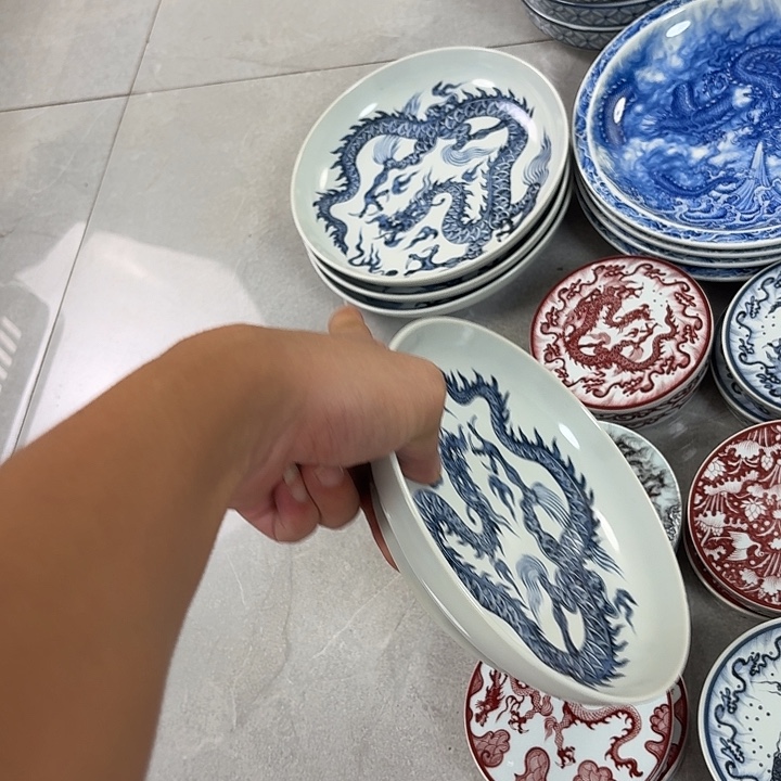 瓷片青花铠甲龙大胡乘景德镇