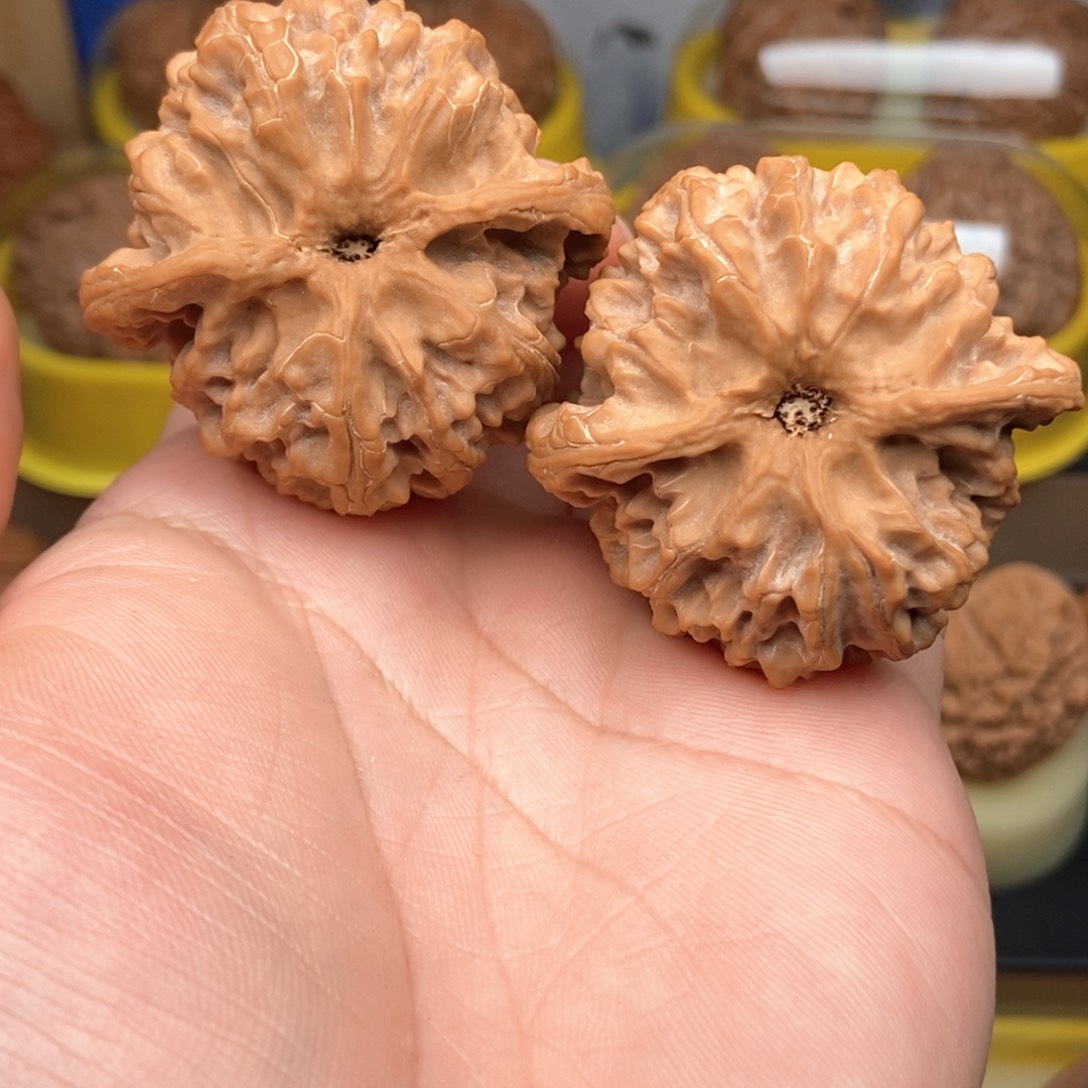 吊坠文玩核桃别*哇45苹果园