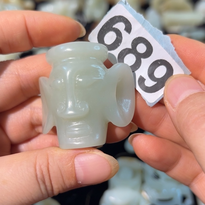 诚***信和田玉未镶嵌颈饰