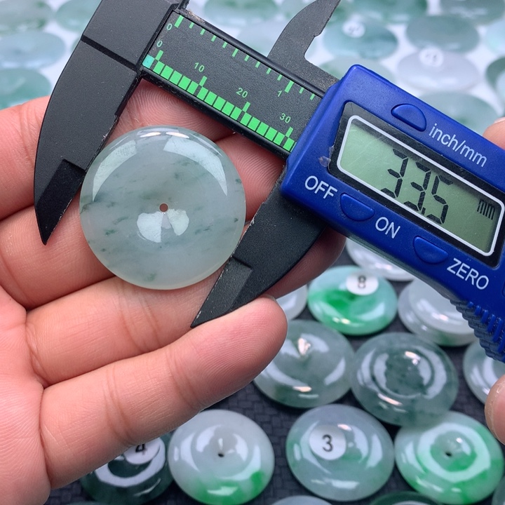 翡翠颈饰未镶嵌缅甸天然A货翡翠