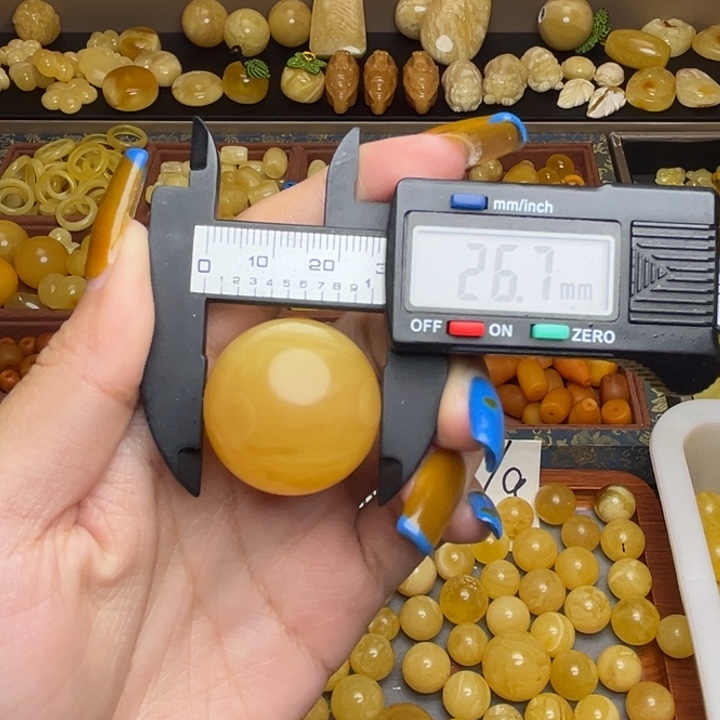 用***2蜜蜡未镶嵌珠宝奇石瑕疵放漏大圆珠