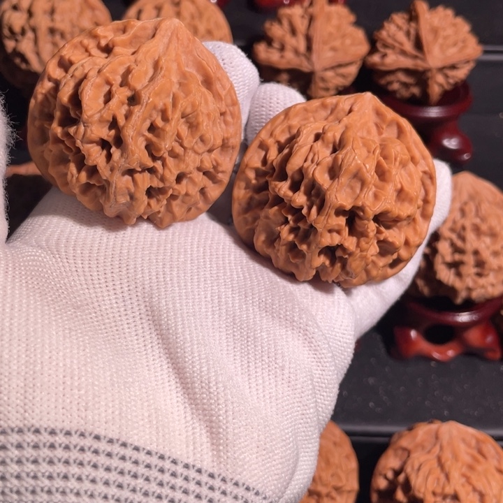 文玩核桃吊坠47官帽