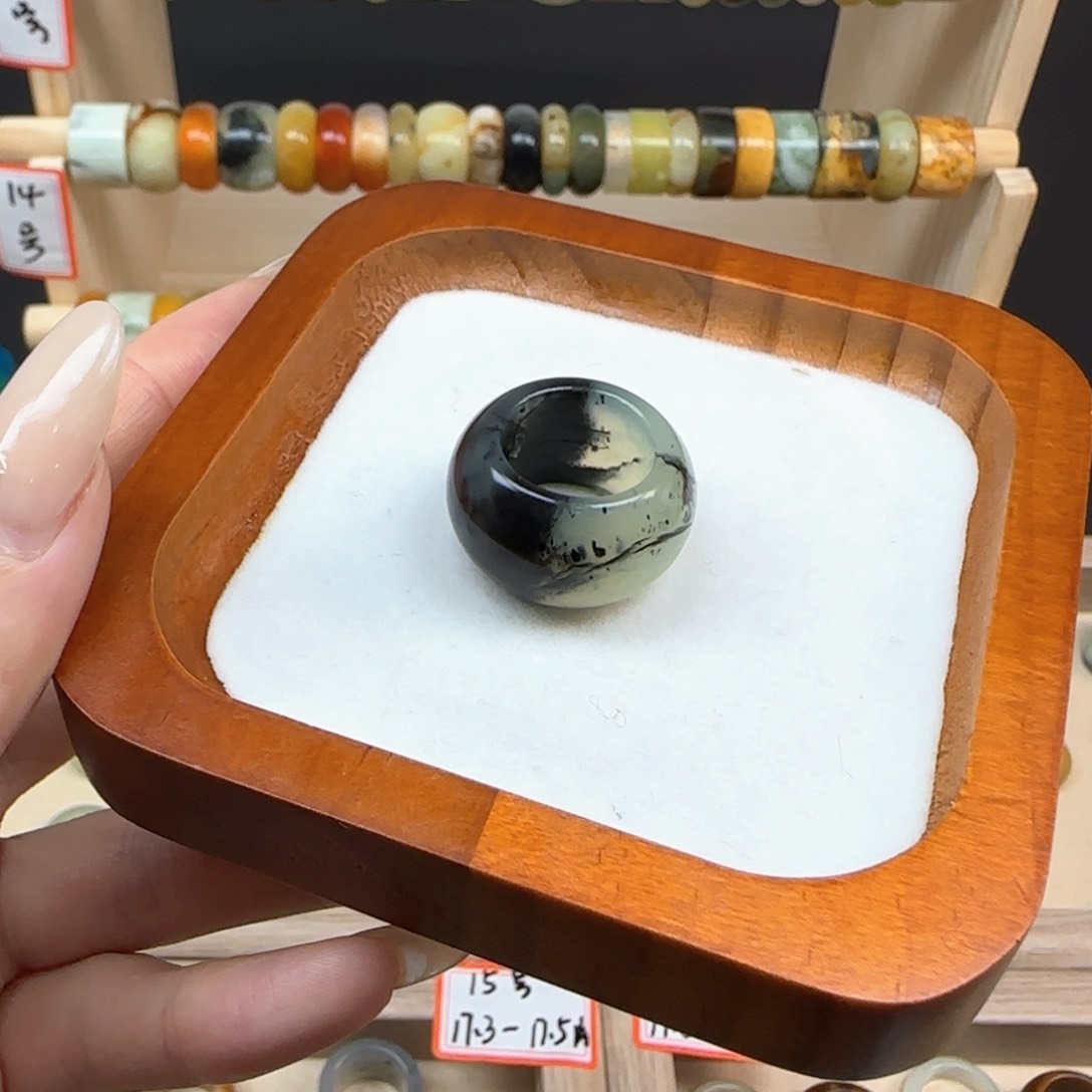 蛇纹石玉岫玉内径16合金F****鱼