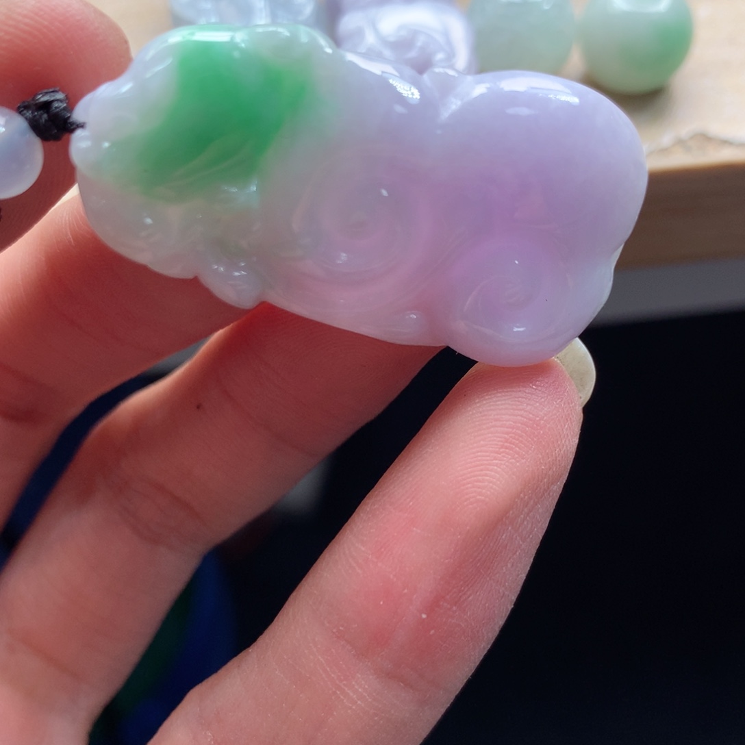 颈饰未镶嵌翡翠吊坠