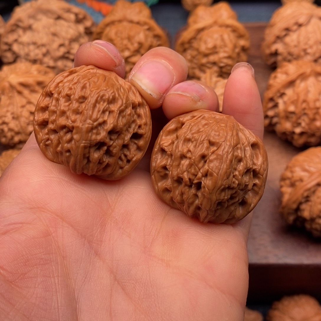 文玩核桃吊坠32山地石子磨