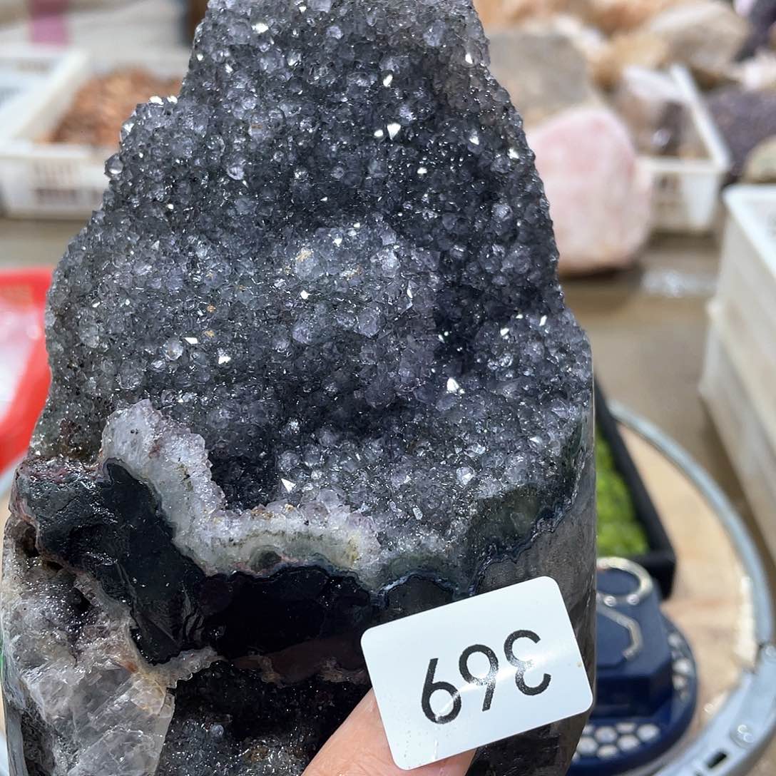 水晶摆件……未镶嵌