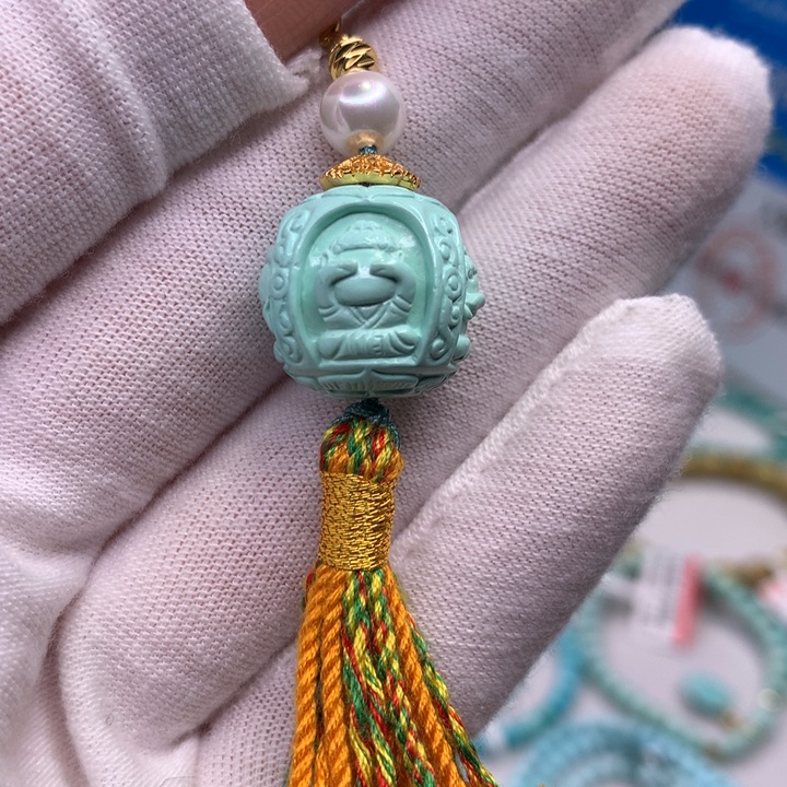 绿松石配饰未镶嵌