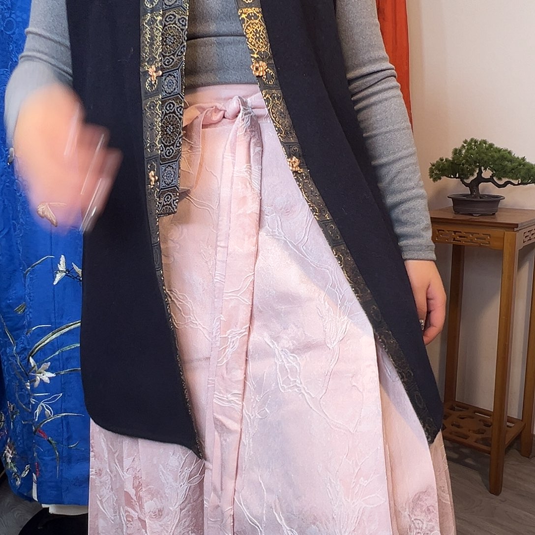 鸾羽家 样衣马面粉色