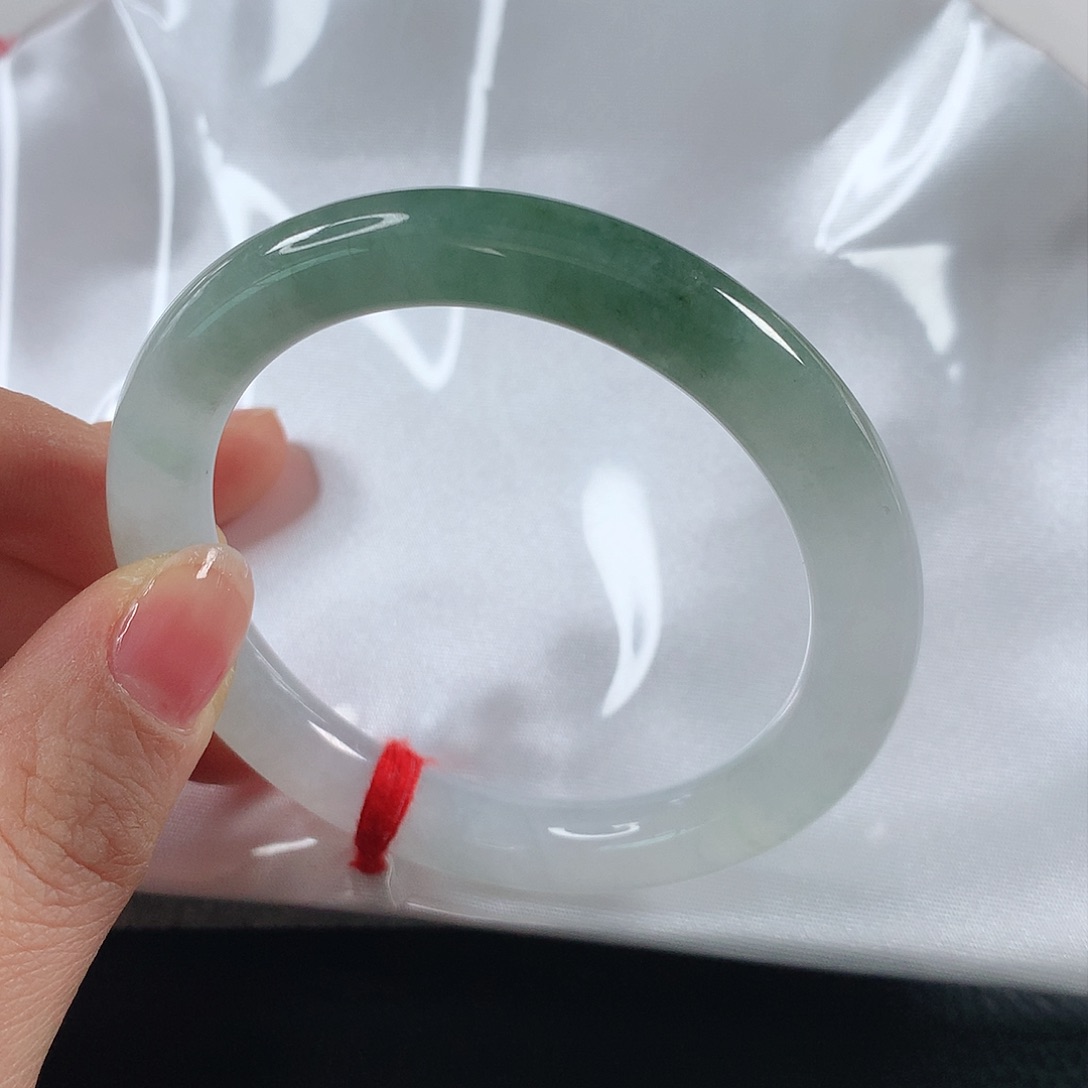 翡翠手镯未镶嵌 圆条①④①