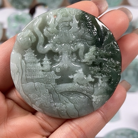 翡翠颈饰未镶嵌龙行天下福利