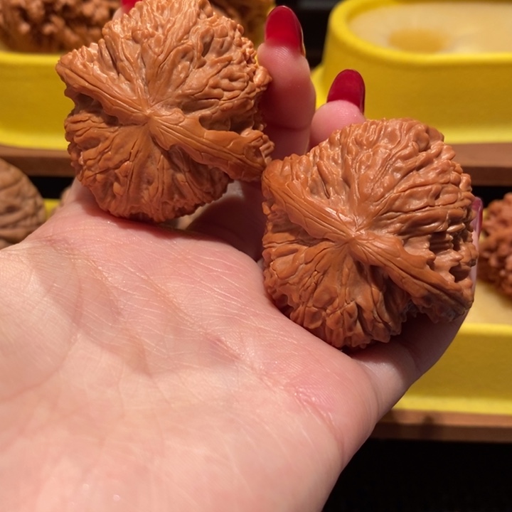 灿***星吊坠文玩核桃白狮子