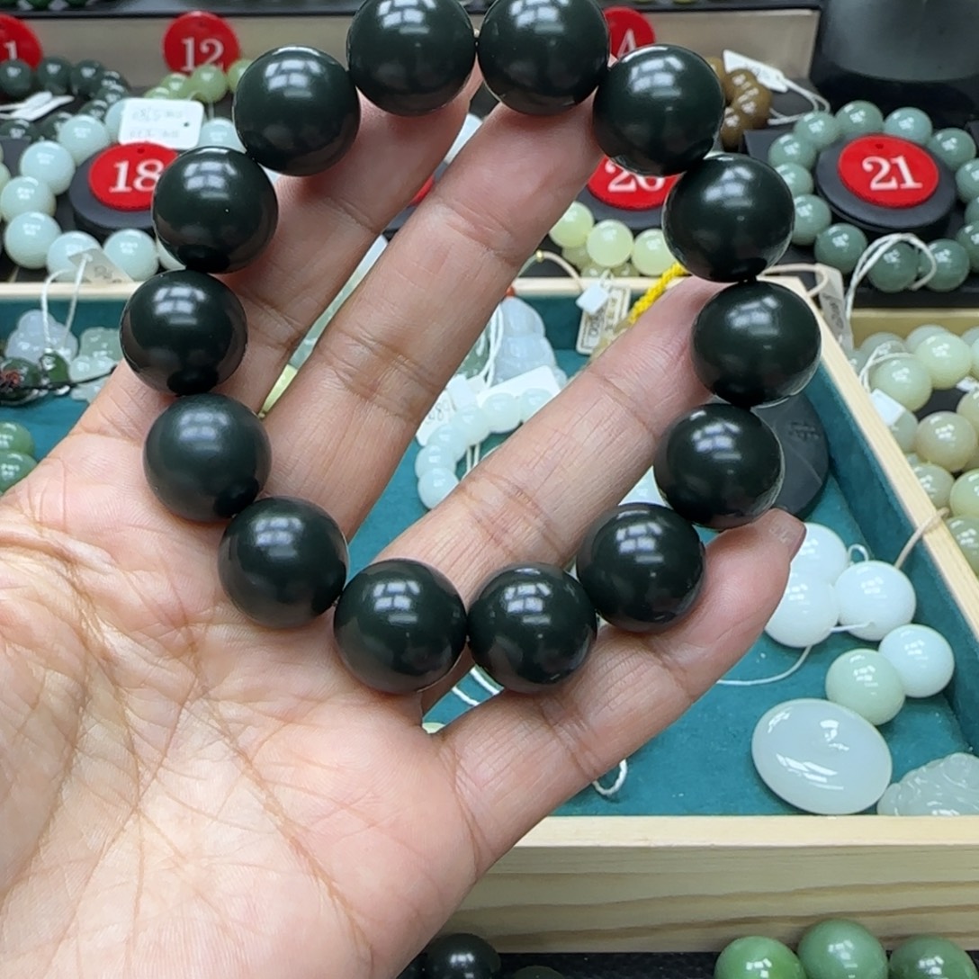 和田玉未镶嵌手链