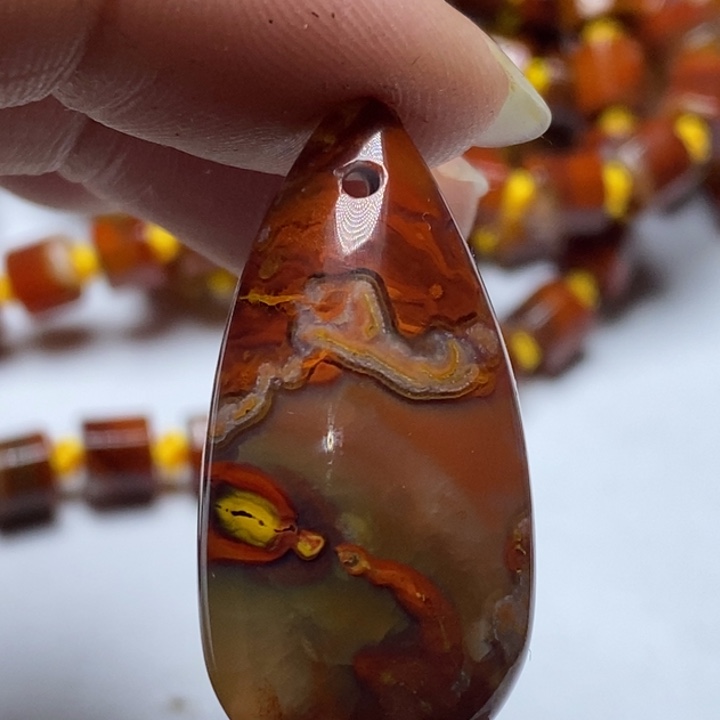 玛瑙/玉髓颈饰未镶嵌