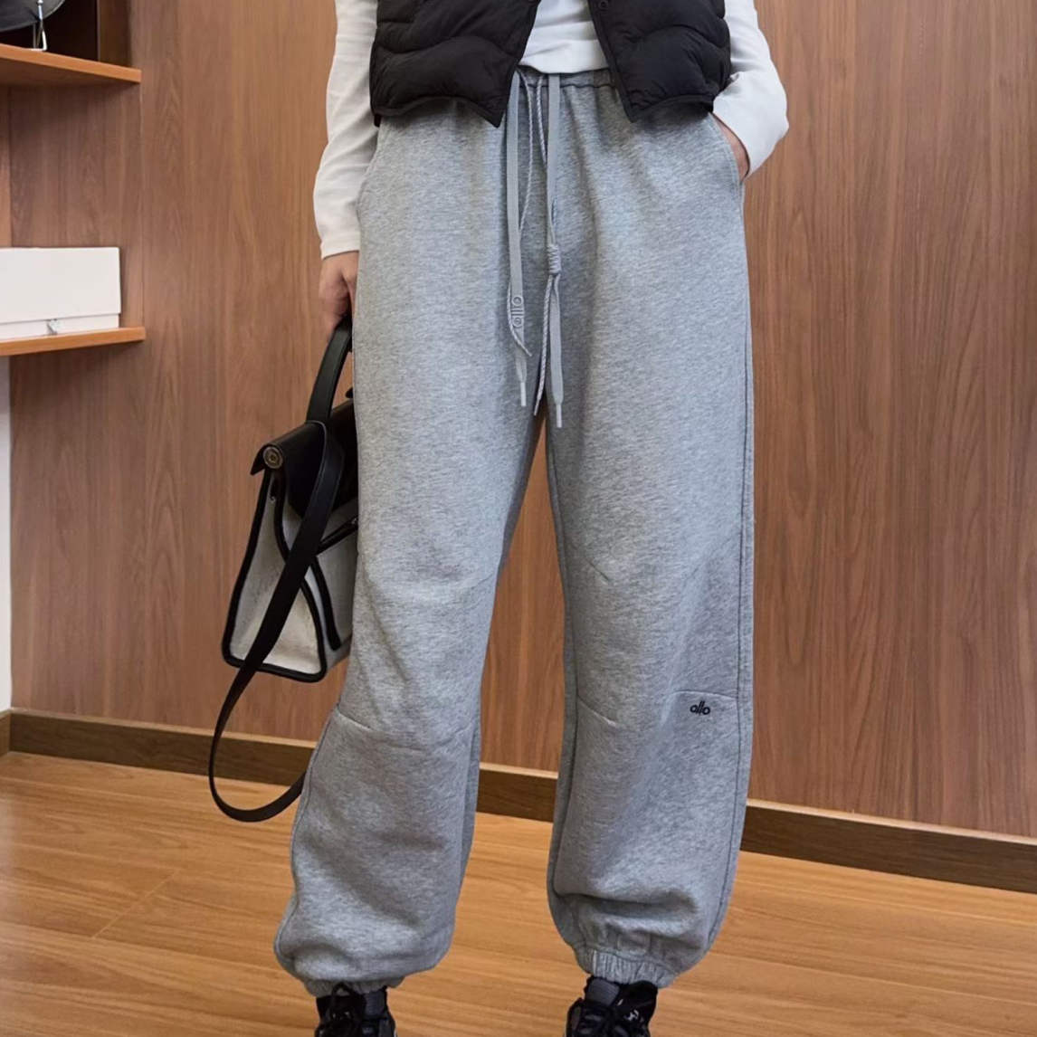 《女神范》潮流时尚百搭植绒卫裤