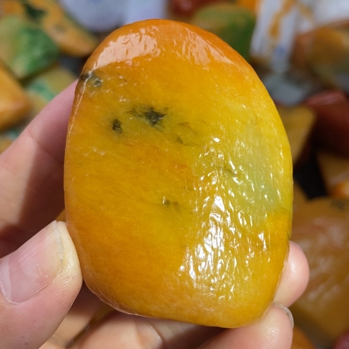 翡翠未镶嵌颈饰缅甸
