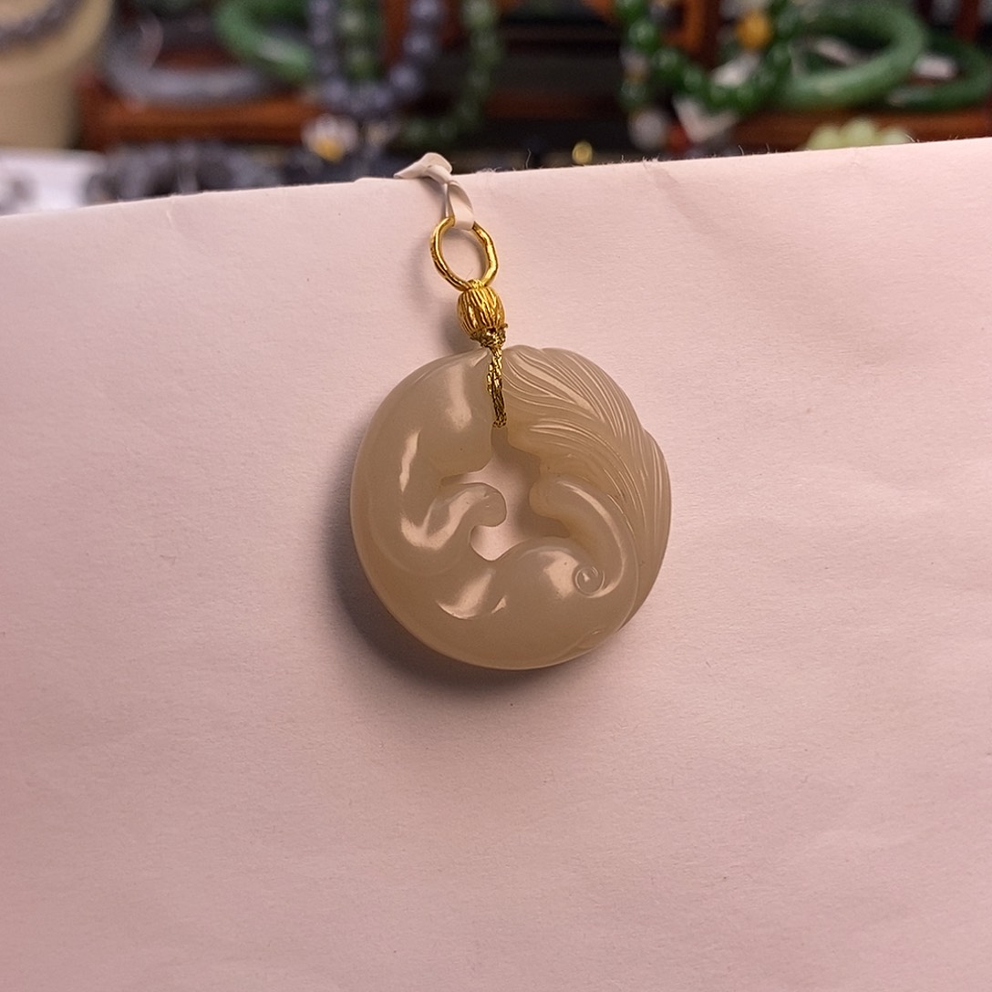 和田玉熟藕粉清货补贴凤九吊坠未镶嵌