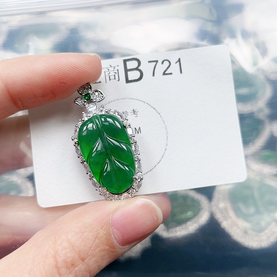 翡翠颈饰未镶嵌翡翠721
