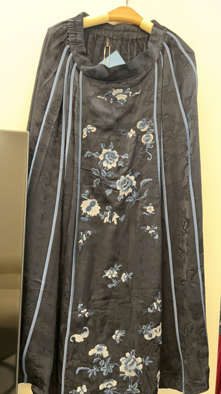 民族风刺绣马面裙241110