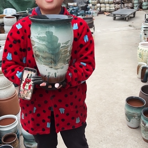 口20高31瑕疵底裂盆子 