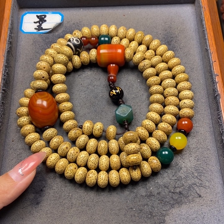 星月菩提吊坠菩提