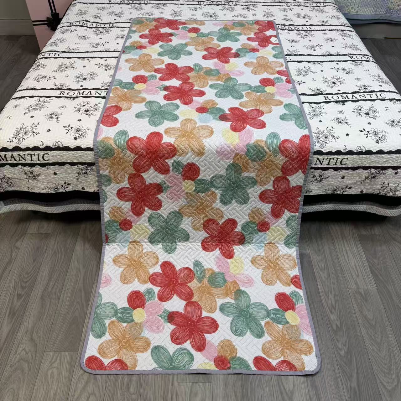 【花海】三层夹棉四季款床盖学生宿舍床沙发垫飘窗垫