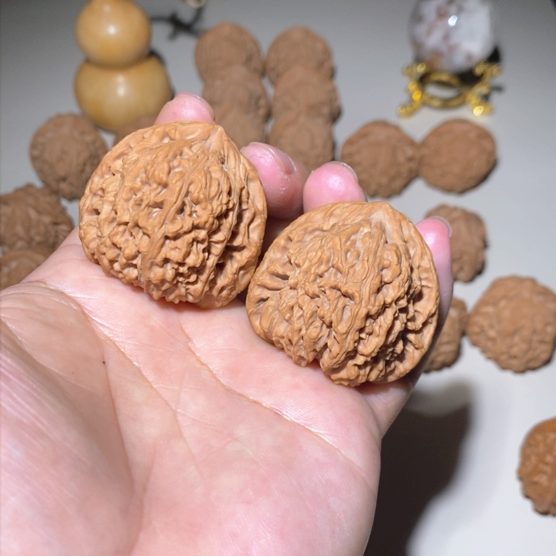 桃核吊坠40吃全品三角南疆