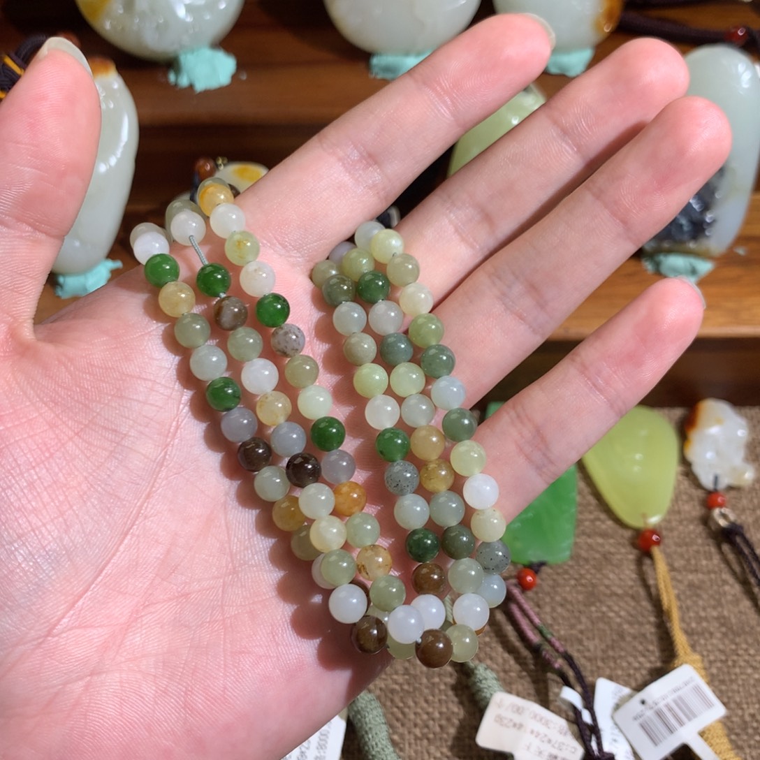 阳***凉和田玉未镶嵌颈饰