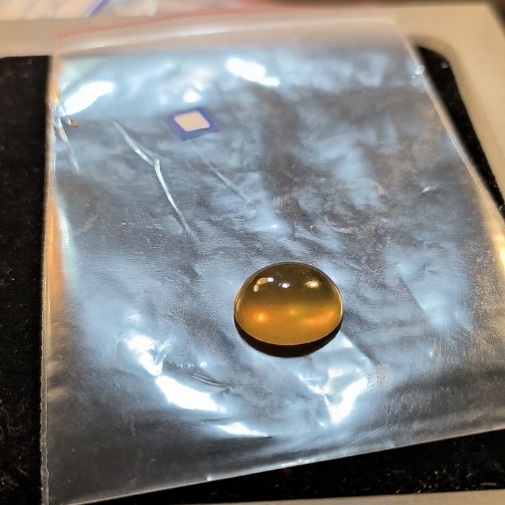 孑***雨石英岩玉未镶嵌戒面