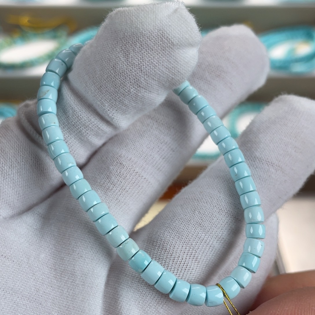 绿松石未镶嵌颈饰