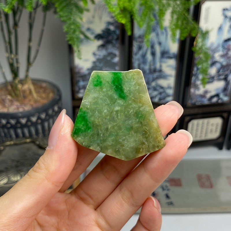 老料飘阳绿不规则随形原石挂件吊坠 天然翡翠A货 