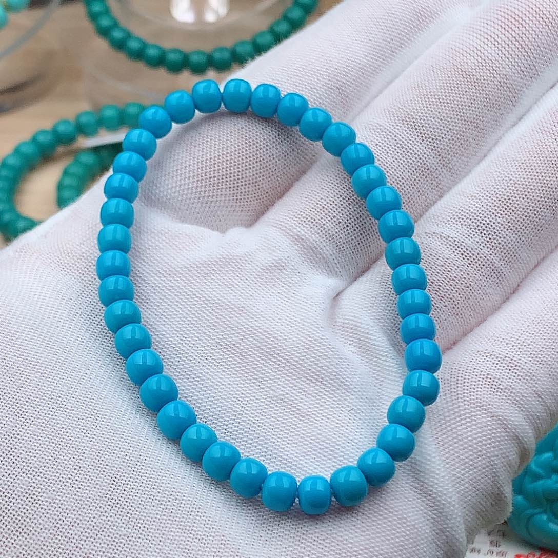 绿松石颈饰未镶嵌