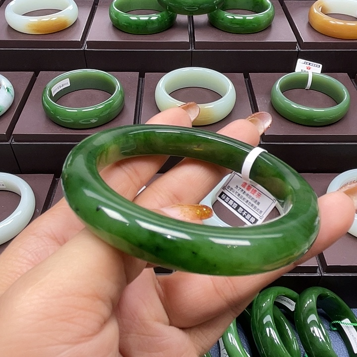 和田玉（碧玉）未镶嵌手镯61圈口可带