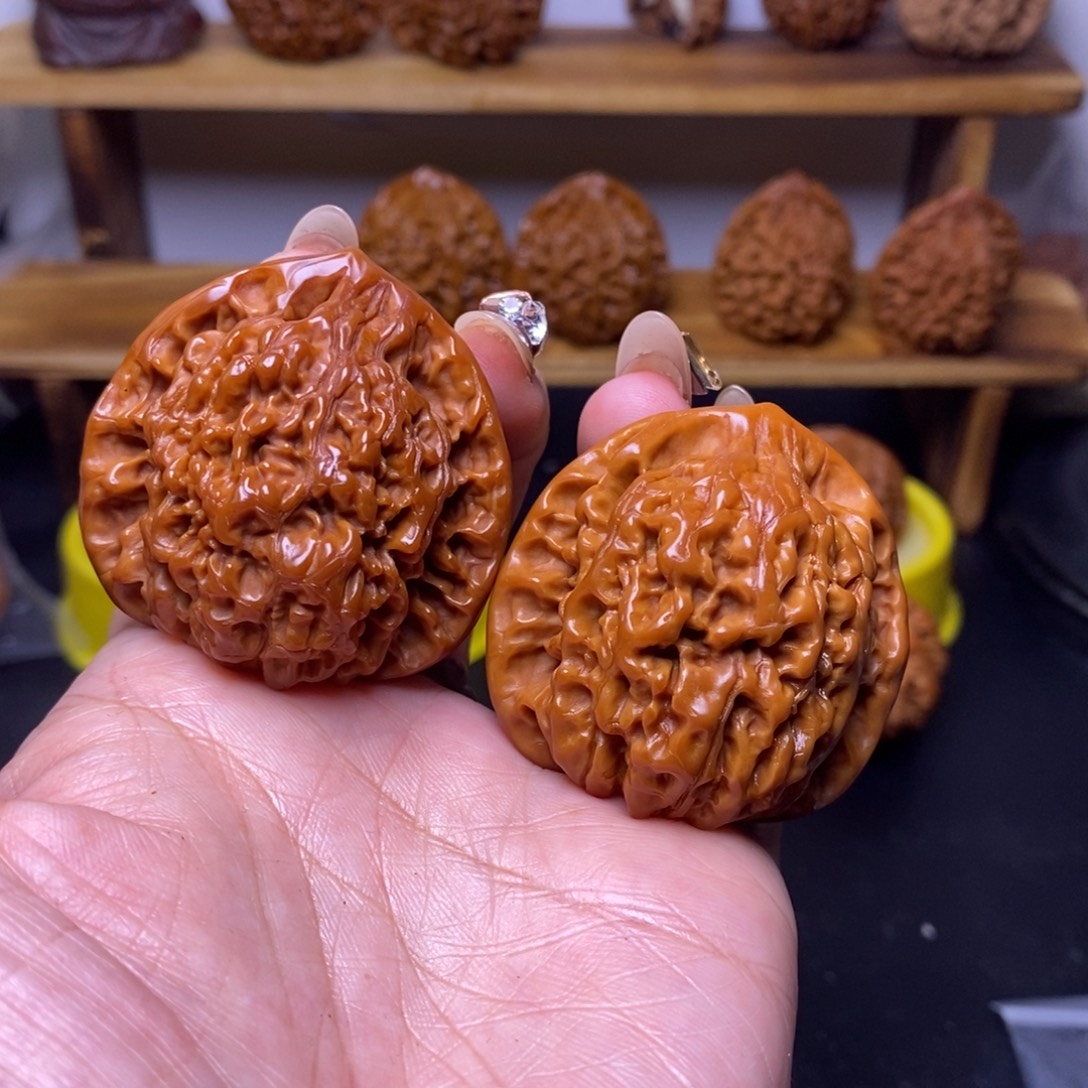 赵***龙文玩核桃吊坠官帽福利