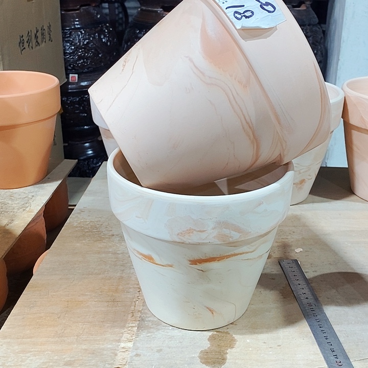 红陶玛奇朵20×18两个   