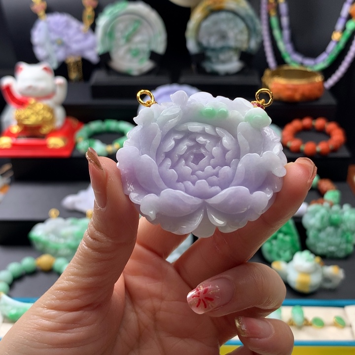 翡翠未镶嵌颈饰翡翠花