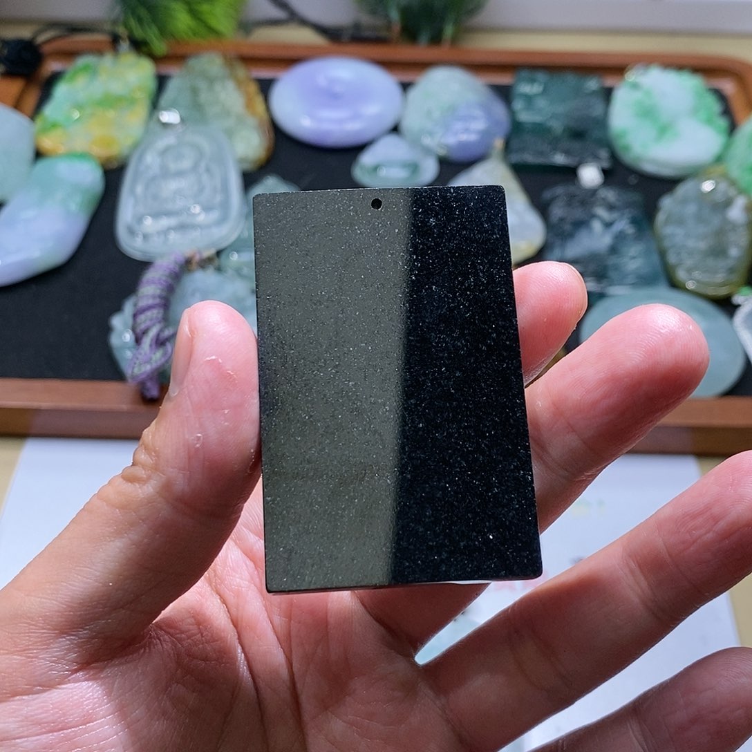 【闪购商品】翡翠颈饰未镶嵌温****司无事牌