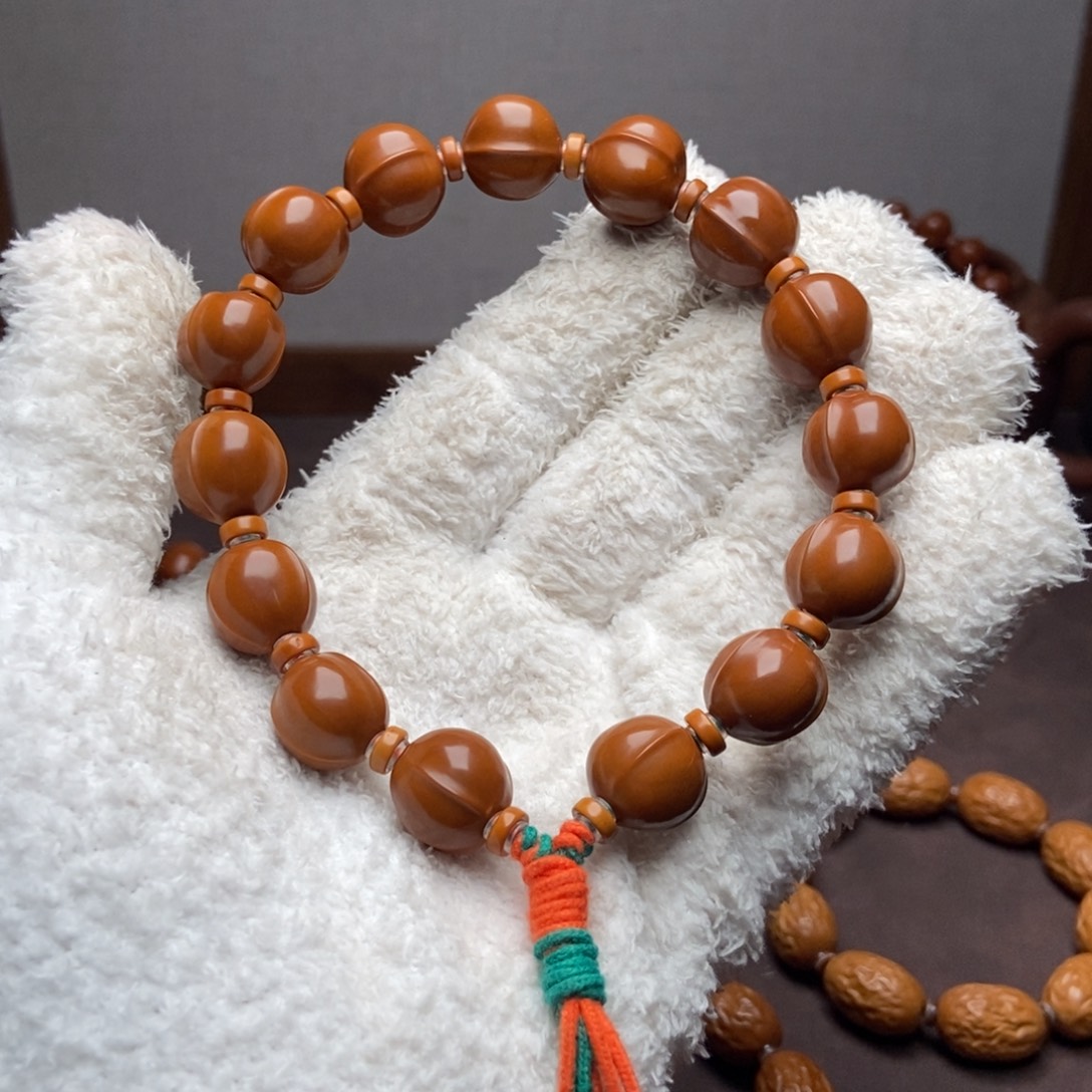 手串/手链橄榄核短桩鲨鱼背