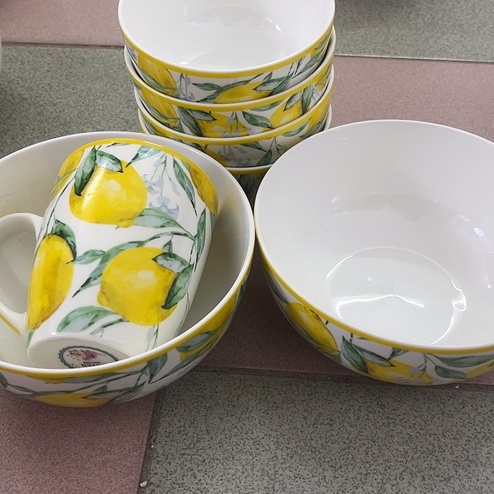 小***✪新骨瓷默认微瑕，柠檬4个4.5寸2个6寸1个马克杯