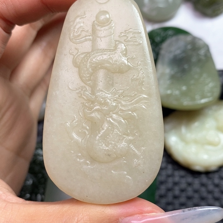 和田玉颈饰未镶嵌