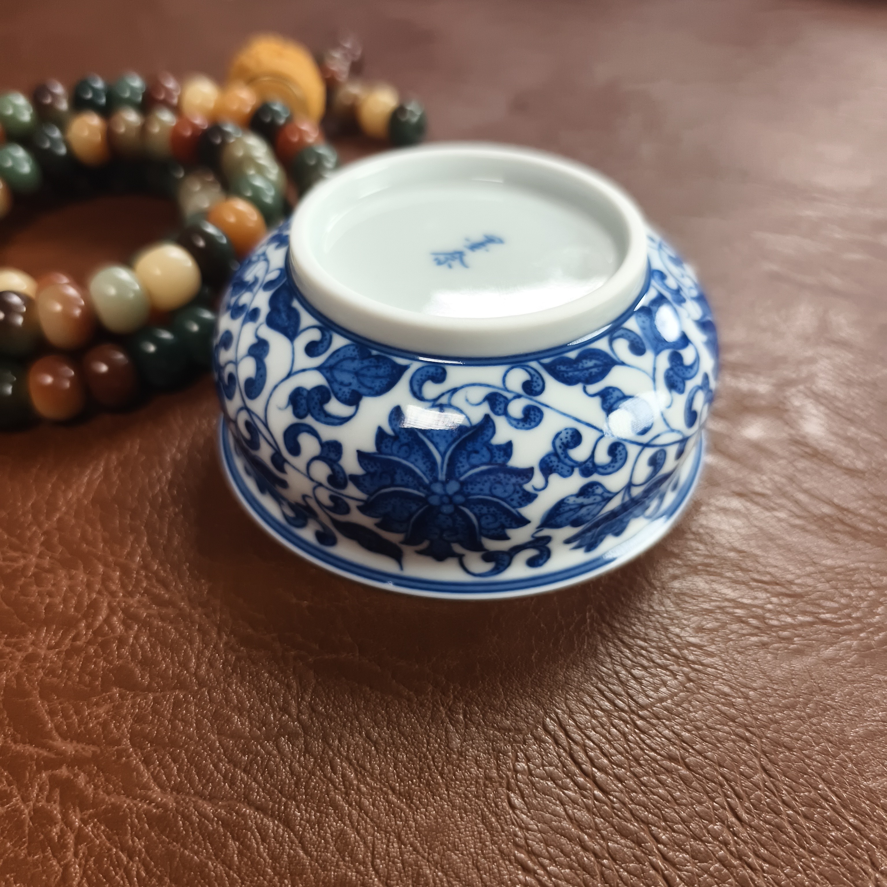 景德镇纯手工手绘缠枝莲儒士杯