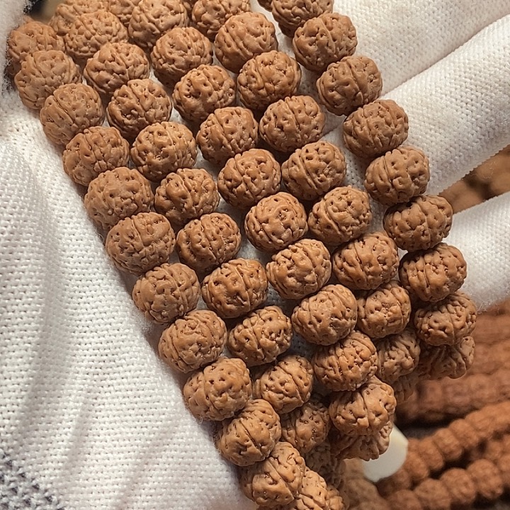 吕***口吊坠金刚菩提树王