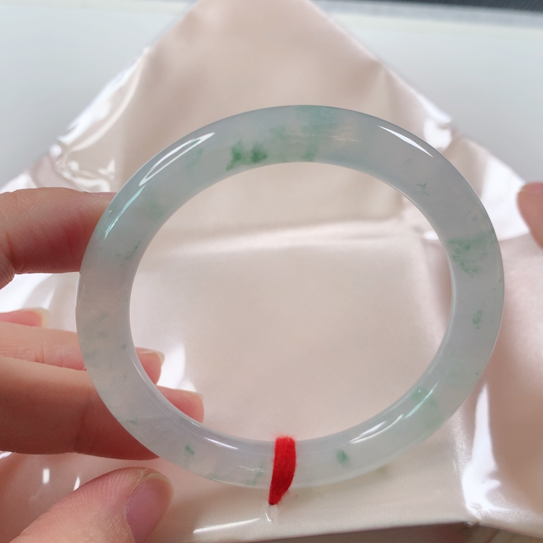 未镶嵌手镯（圆镯）翡翠冰透起荧光冰飘花256