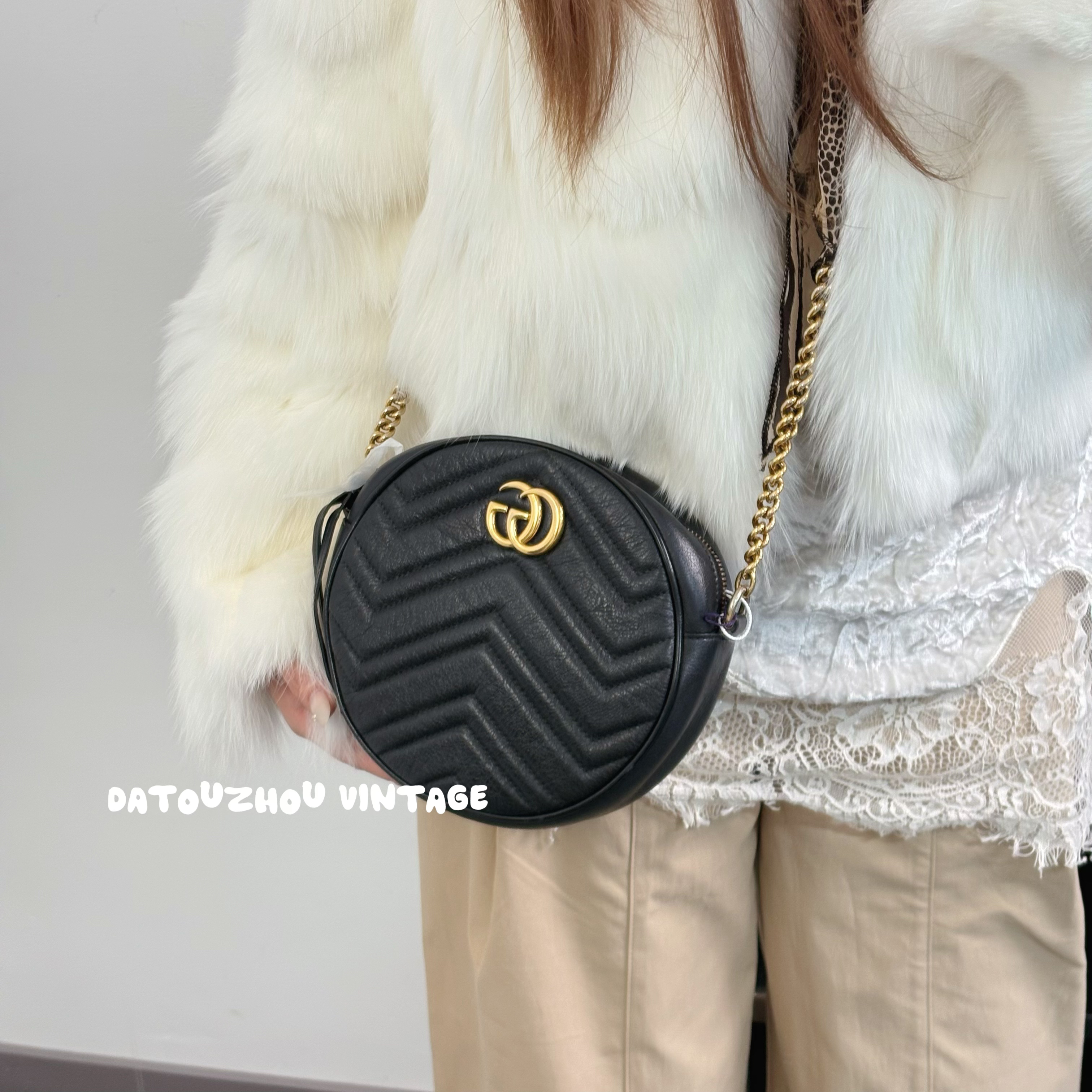 95新 GUCCI/古驰 黑金圆饼马蒙斜挎包he